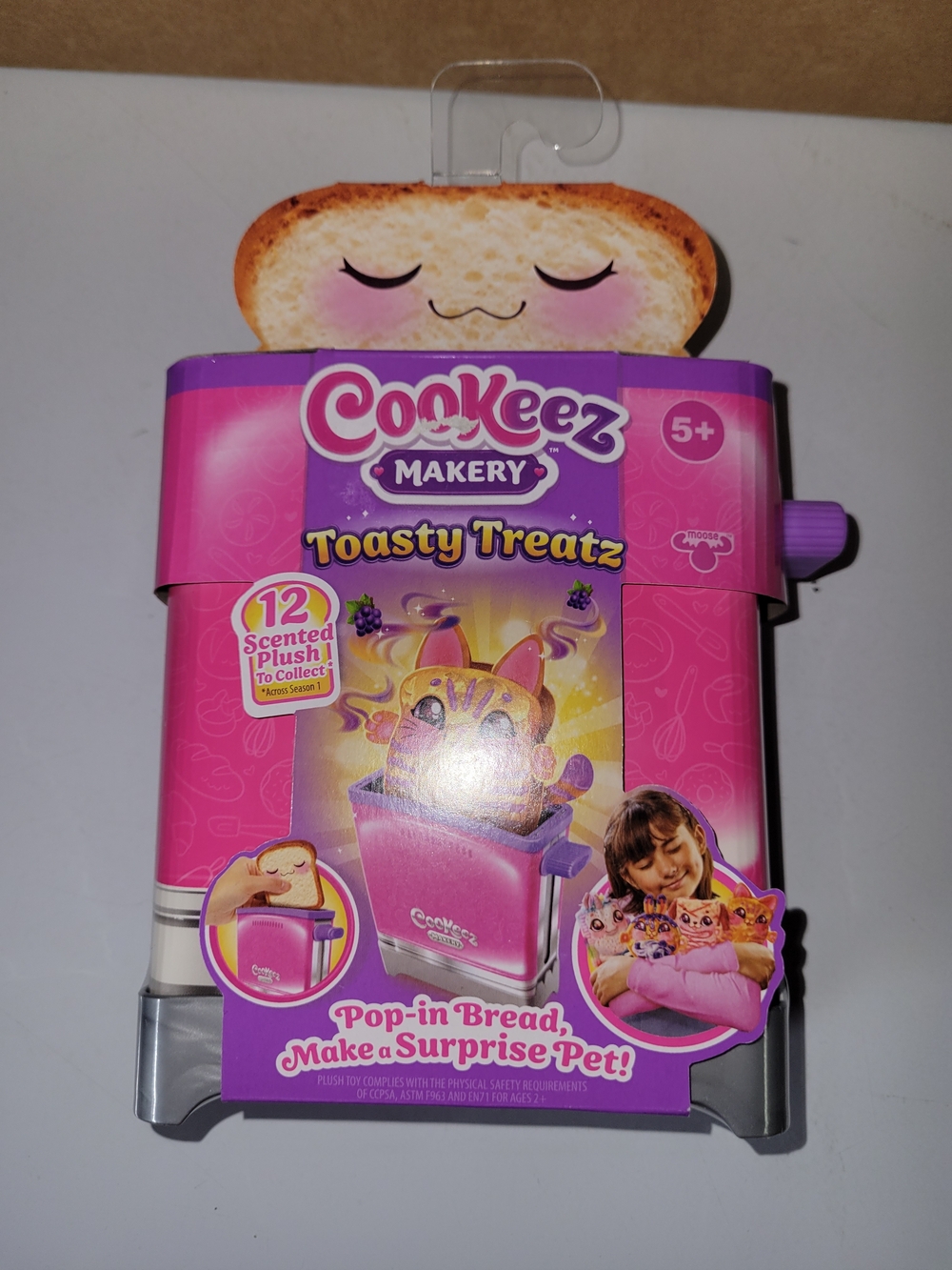Toasty Treatz Pink Pop-in Bread Surprise Pet Toy